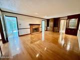 829 Williamsburg Drive - Photo 3