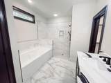 305 Wellington Court - Photo 11