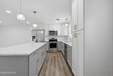 305 Beachview Drive - Photo 5