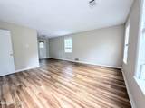 2001 Lee Street - Photo 5