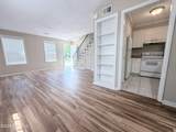 2001 Lee Street - Photo 7