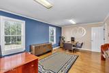 585 Robinson Avenue - Photo 11