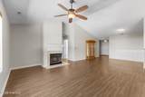 1024 Winterberry Circle - Photo 4