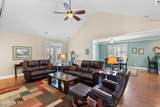 728 Surrey Court - Photo 14