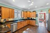 728 Surrey Court - Photo 20