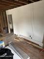 206 Leslie Street - Photo 10