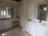 8 Country Club Boulevard - Photo 18