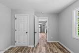 100 Banks Street - Photo 15