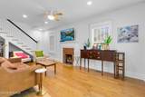 404 Avenue C - Photo 2