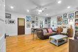 404 Avenue C - Photo 3