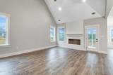 7401 Hill Road - Photo 8