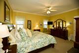 3302 Geneva Place - Photo 13
