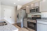 513 Henley Street - Photo 10