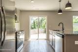 513 Henley Street - Photo 13