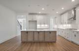 252 Devereux Drive - Photo 17