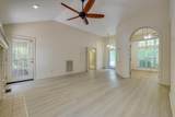 109 Hickory Point - Photo 10