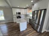 702 Charlotte Street - Photo 9