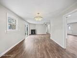404 Maplehurst Drive - Photo 9