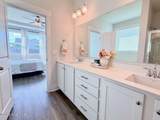 425 Edgewater Way - Photo 17