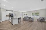 669 Blackthorne Circle - Photo 18