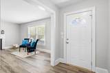 207 Englewood Drive - Photo 4