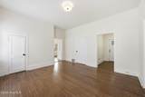511 Middle Street - Photo 8
