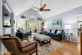1004 Gate 3 - Photo 4