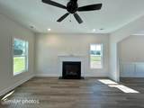 152 Woodford Drive - Photo 8