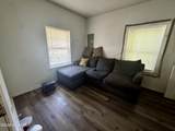 1010 Center Street - Photo 3