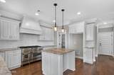 448 Woodlawn Street - Photo 18