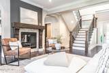 140 Edgewater Place - Photo 2
