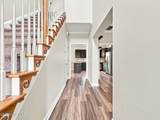 302 Squire Court - Photo 8