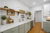404 Avenue C - Photo 16