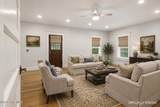 404 Avenue C - Photo 3