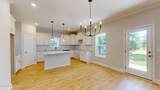 165 Devonshire Avenue - Photo 5