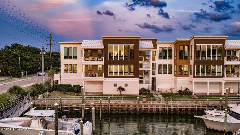 2 Marina Street - Photo 1