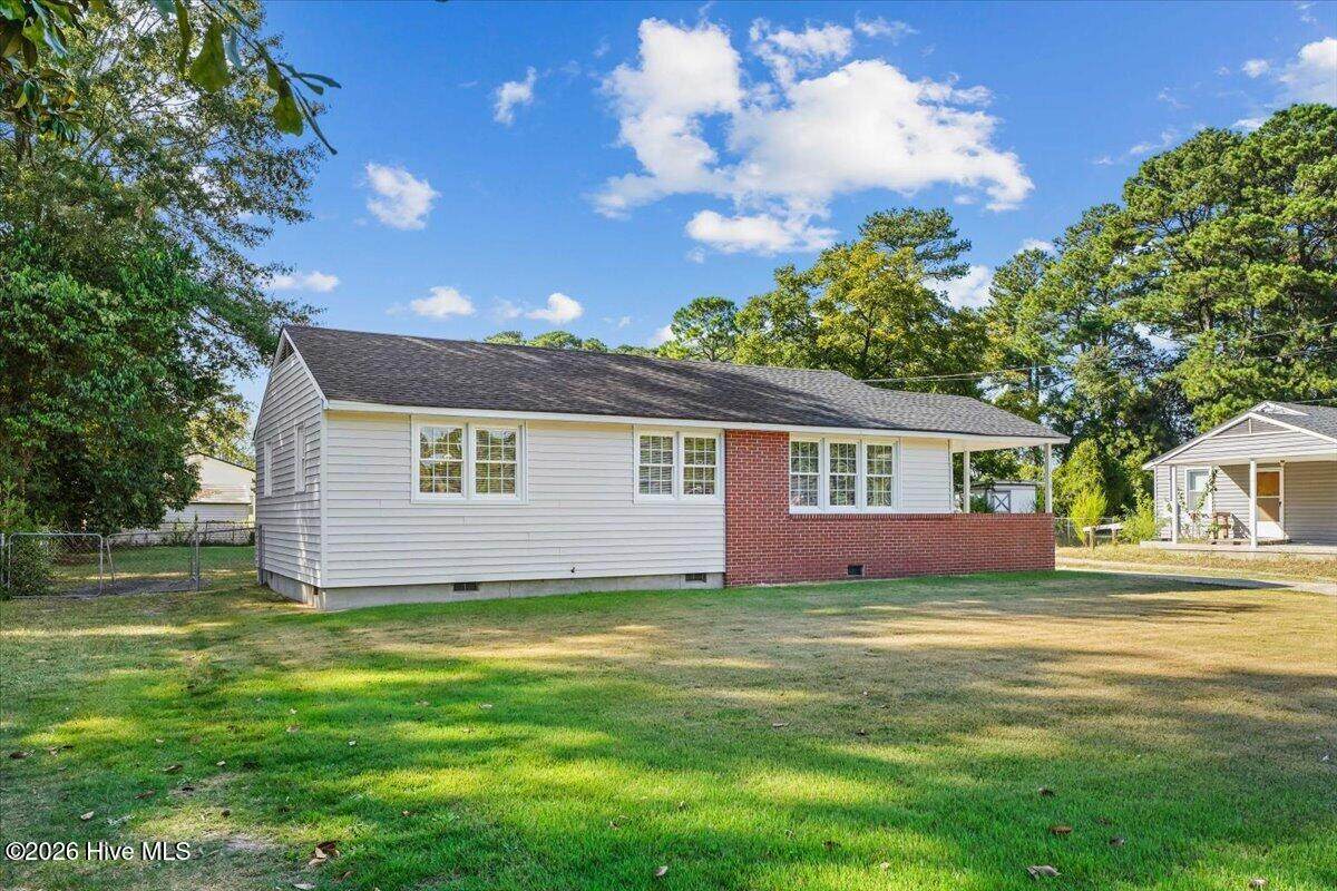 1305 Robin Street - Photo 1