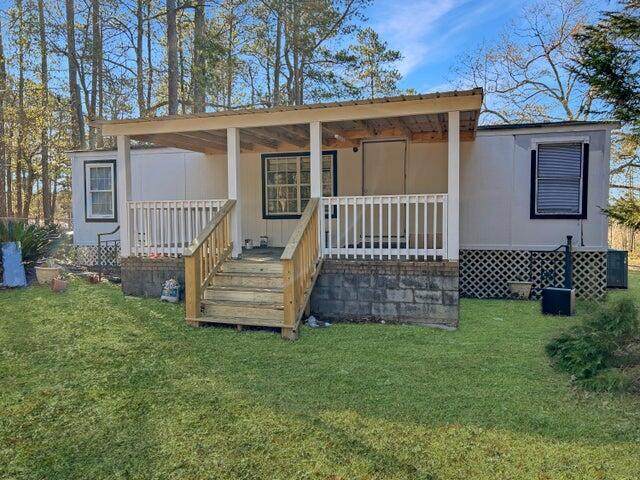 4672 Eisenview Drive - Photo 1