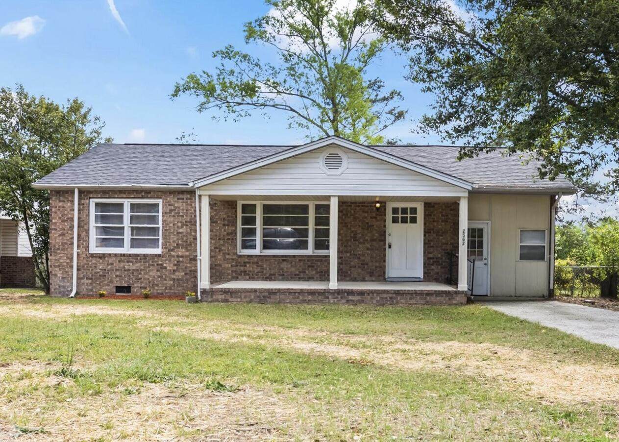 2562 Ivey Road - Photo 1