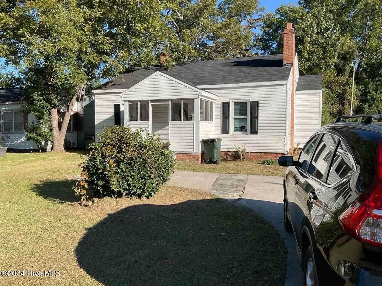 1110 Colonial Avenue - Photo 1