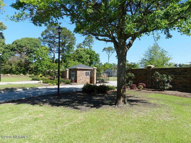 720 Chadwick Shores Drive - Photo 1