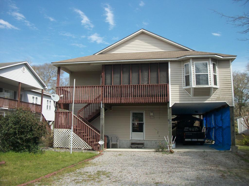 108 NE 13th Street, Oak Island, NC 28465 (MLS #100007492) :: Century 21 Sweyer & Associates