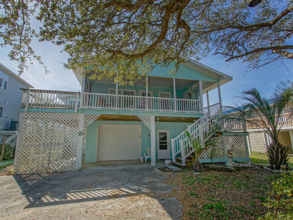 205 Crowell Avenue - Photo 1