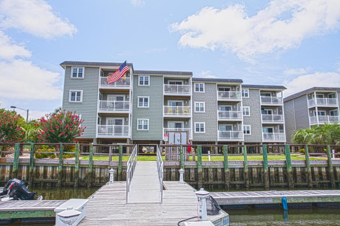 5400 Yacht Drive - Photo 1