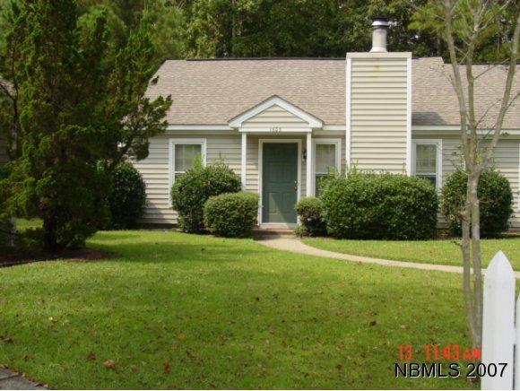 1601 Queen`S Court, New Bern, NC 28562 (MLS #100021081) :: Century 21 Sweyer & Associates