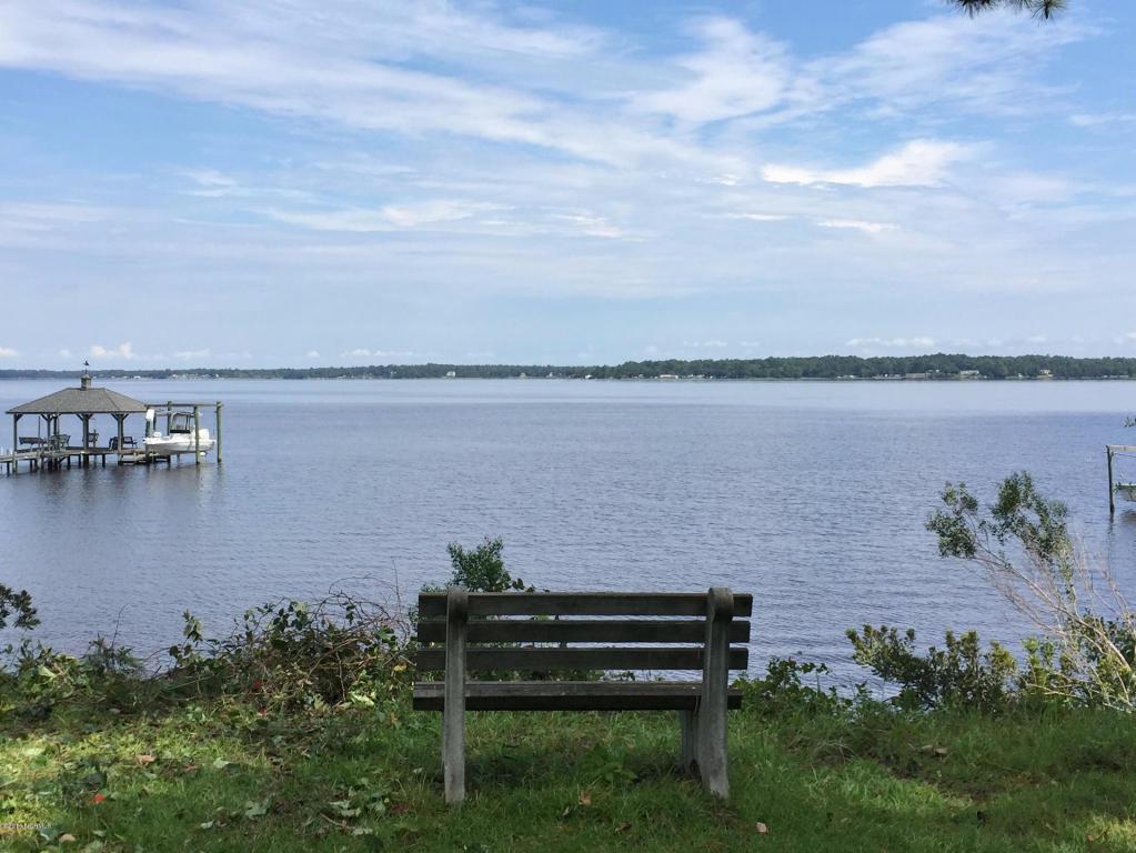 687 White Oak Crossing, Swansboro, NC 28584 (MLS #100026712) :: Century 21 Sweyer & Associates
