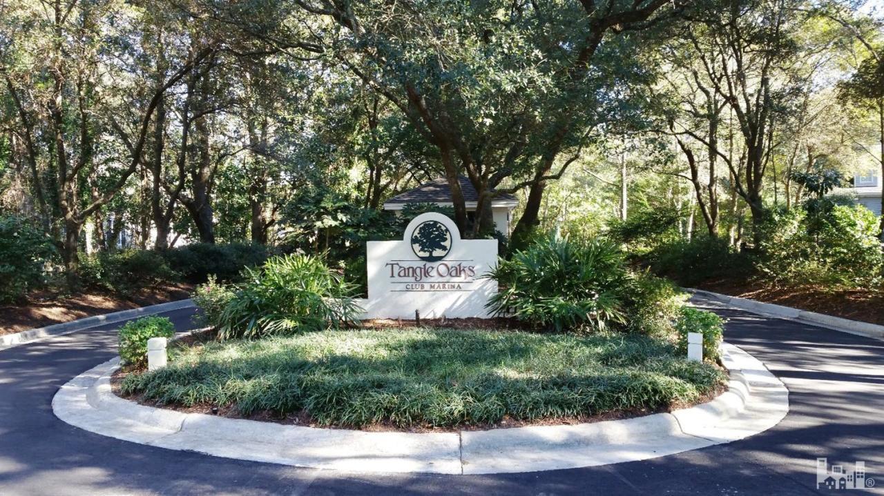 5221 Marina Club Drive, Wilmington, NC 28409 (MLS #100030424) :: Century 21 Sweyer & Associates