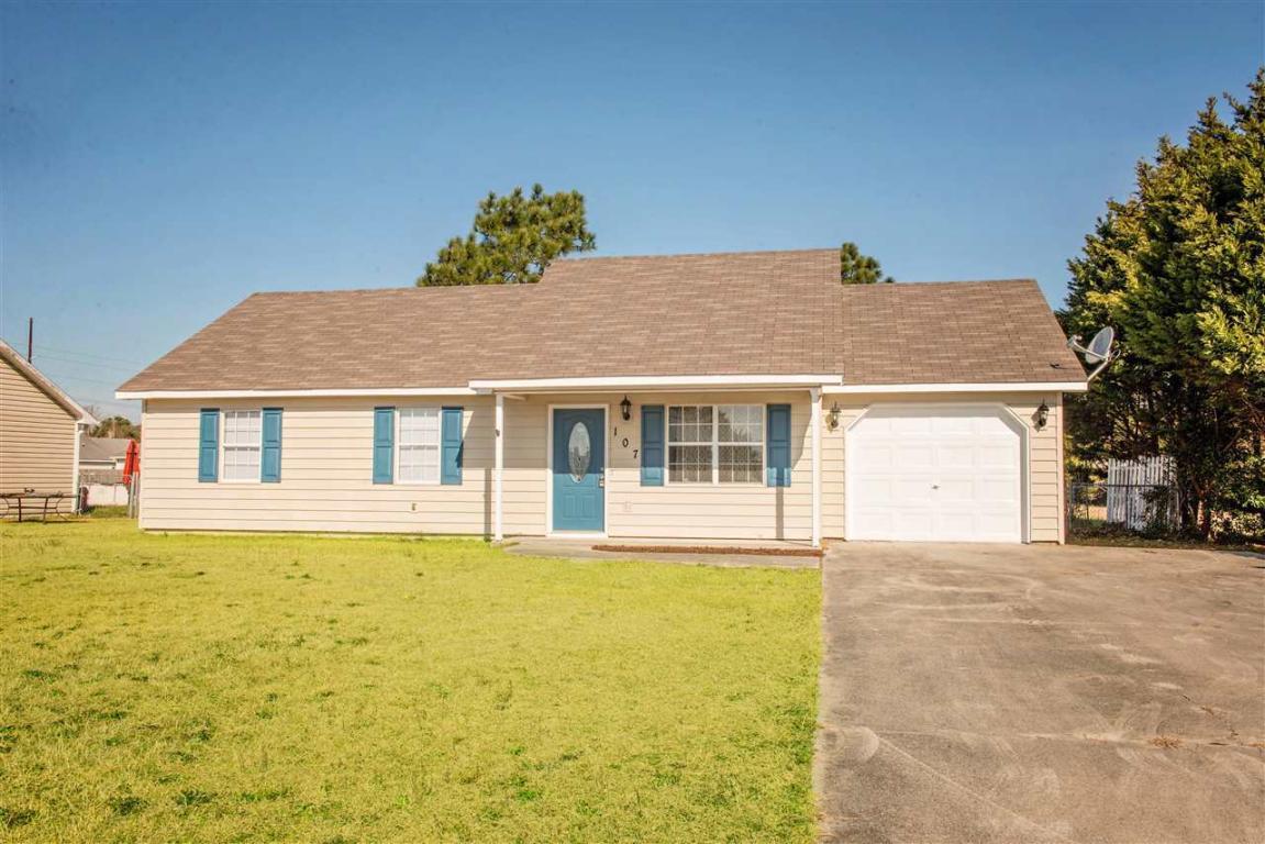 107 Foxtrace Lane, Hubert, NC 28539 (MLS #100030837) :: Century 21 Sweyer & Associates