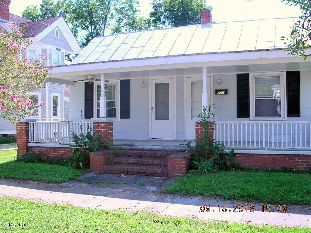 711 E Front Street, New Bern, NC 28560 (MLS #100031160) :: Century 21 Sweyer & Associates