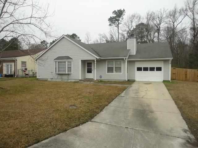 100 Hampton Court, Jacksonville, NC 28546 (MLS #100031379) :: Century 21 Sweyer & Associates